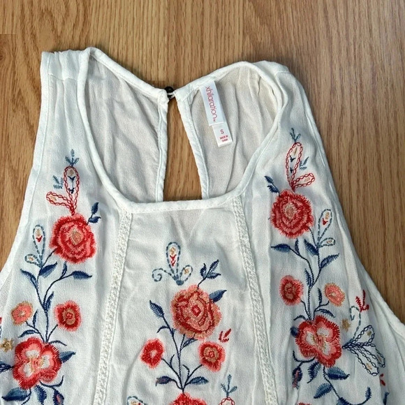 White Tank Top with Floral Embroidery | Embroidered | Floral | White Tank Top - Picture 3 of 9